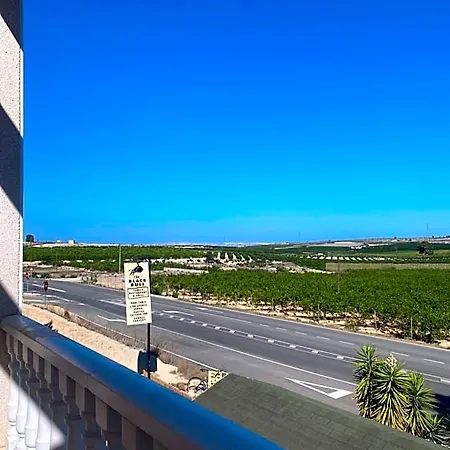 La Oficina Hotel *
